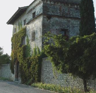 Remanzacco Casa | La Torre della Casaforte Bergum alle porte di Cividale del Friuli