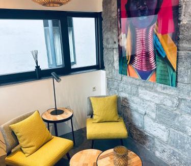 Saint-Laurent Casa | La Tour