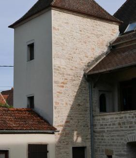 Bresse-sur-Grosne Cama Y Desayuno | La Tour Carrée