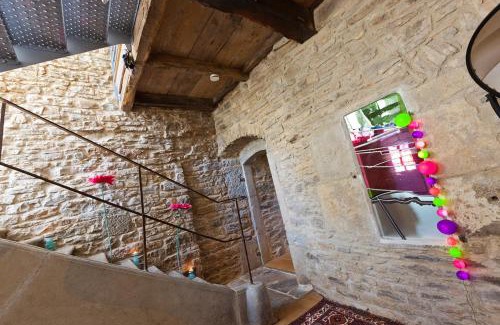 Chateau-Chalon Cama Y Desayuno | La Tour Charlemagne