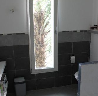 Route de Vannes Casa | La Tropicale-Maison près du centre ville- 1 chambre