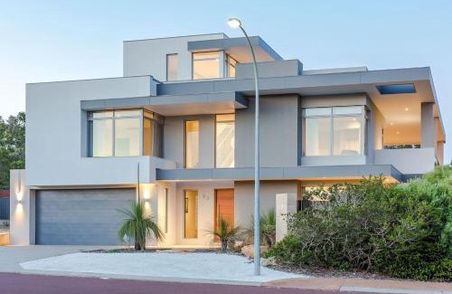 Dunsborough Casa | La Vacanza - Luxe Spacious Home with Ocean Views
