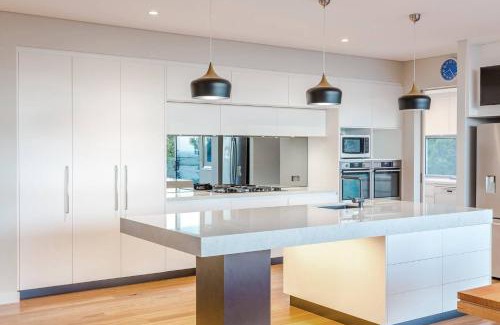 Dunsborough Casa | La Vacanza - Luxe Spacious Home with Ocean Views