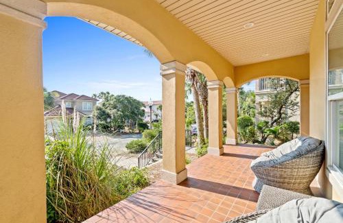 Fort Bay Casa | La Valencia Villas