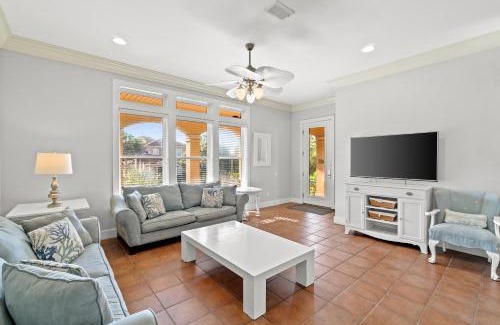 Fort Bay Casa | La Valencia Villas