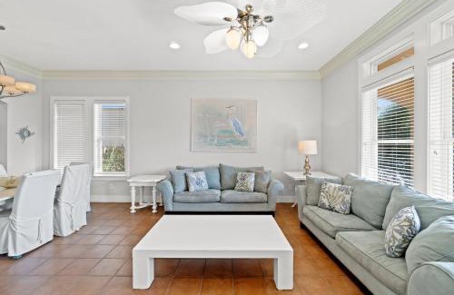Fort Bay Casa | La Valencia Villas