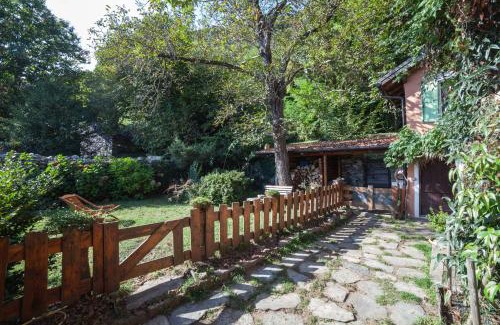 Cannero Riviera Casa | la vecchia casa rosa
