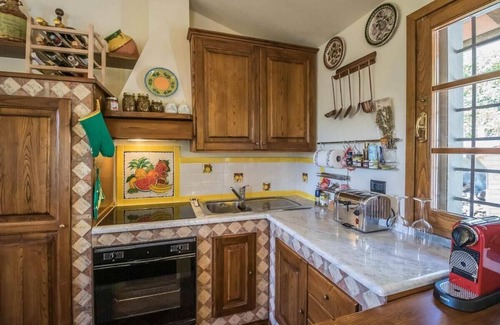 Pescia Villa | La Veduta, pequeña villa con piscina privada, aire acondicionado, WiFi