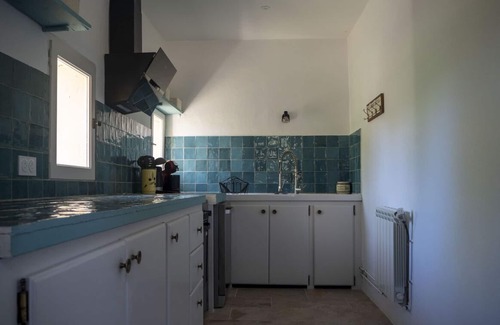 Dauphin Casa | La Verdette, house sleeps 7, private pool, garden with trees