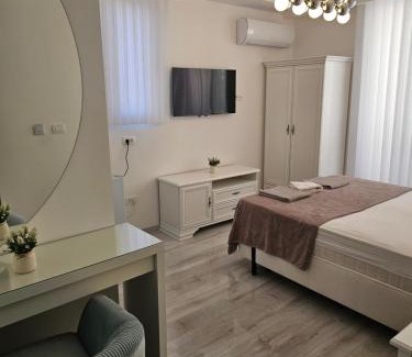 Maini Casa | La Vida Apartments