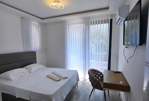 Maini Casa | La Vida Apartments