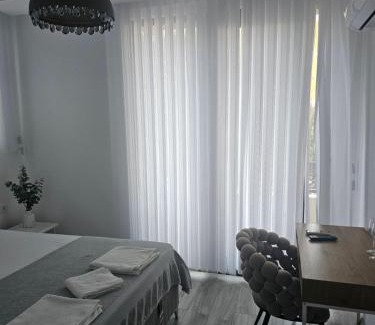 Maini Casa | La Vida Apartments