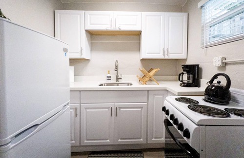 Coral Way Apartamento | La Vie Boheme 3 - Cozy Sylish Studio w Parking