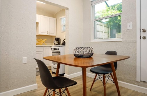 Coral Way Apartamento | La Vie Boheme 3 - Cozy Sylish Studio w Parking