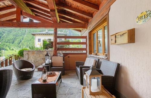 Saint-Leonard Casa | La Vieille Cloche