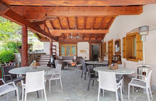 Saint-Leonard Casa | La Vieille Cloche