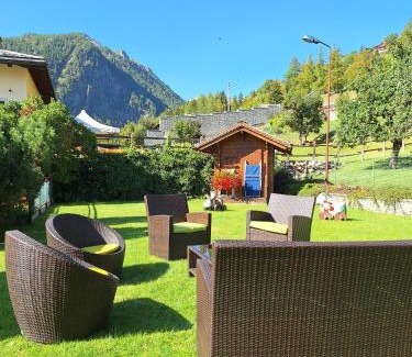 Saint-Leonard Casa | La Vieille Cloche