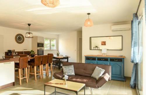 Vallon-Pont-d'Arc Casa | La Villa Adoé