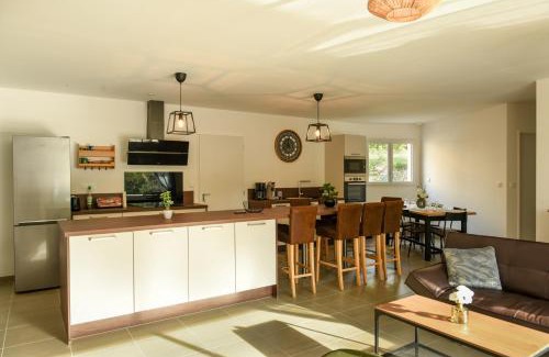 Vallon-Pont-d'Arc Casa | La Villa Adoé