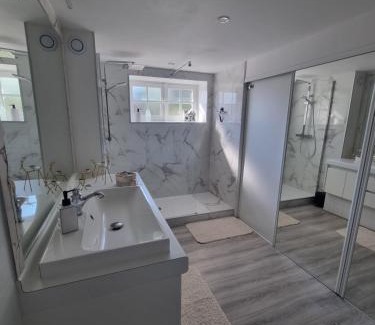 Malemort-sur-Correze Apartamento | La Villa Bellevue
