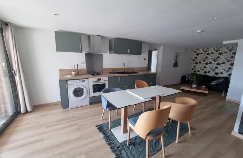 Malemort-sur-Correze Apartamento | La Villa Bellevue