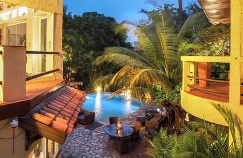 North Legon Apartamento | La Villa Boutique Hotel Executive Suite