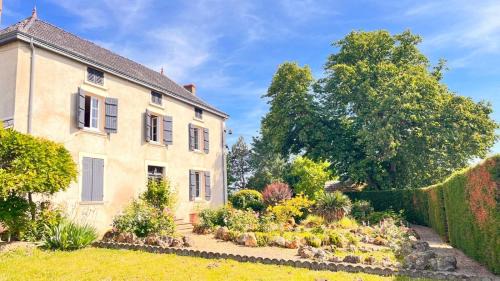 Saint-Martin-du-Lac Casa | La Villa De L'etang Burgundy