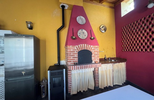 Garcillan Chalet De Esquí | La Villa de Pi indoor pool, jacuzzi, barbecue 10 min from Segovia