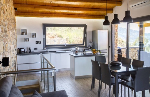 Sant'Ambrogio Villa | LA VILLA DE LA ALDEA CEFALU '