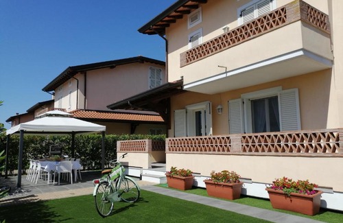 Pietrasanta Casa | La Villa del Marchese