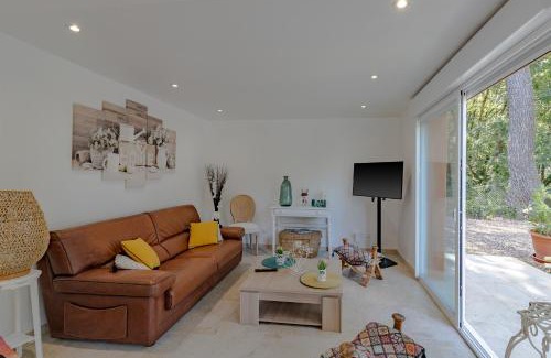 Pomport Casa | La Villa du Mas des Chenes