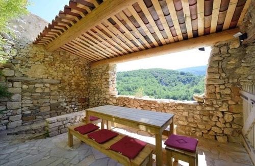 Oppedette Casa | La villa du Tilleul, authentic Luberon gîte with swimming pool