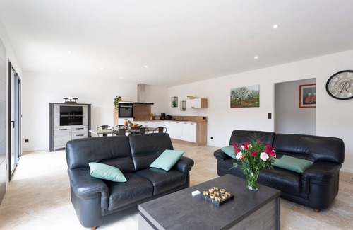 Saint-Victor-la-Coste Casa | La Villa de l'Olivier - Charmante maison climatisée pour 6