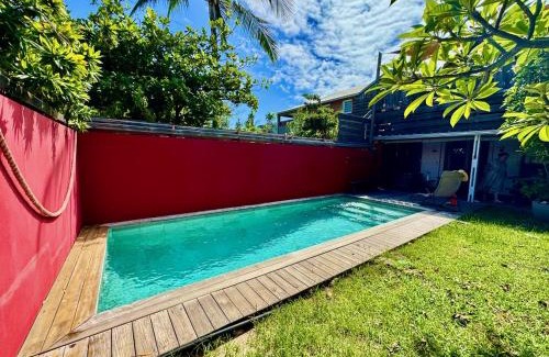 Grand Fond Villa | La Villa Libertalia avec piscine proche de la mer