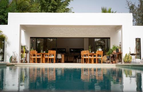 Ngaring Casa | La Villa, Maison d'Hôtes