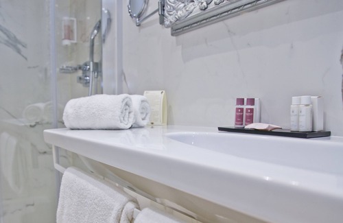 Nice City Centre Hotel | La Villa Nice Promenade