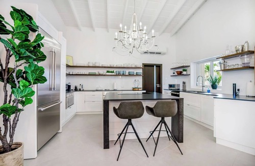 Pelican Key Casa | La Villa Salee - Full Villa Selection
