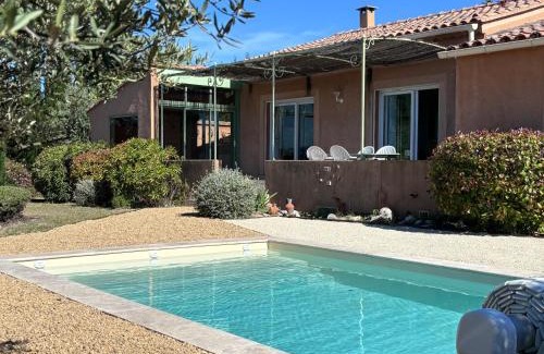 Bedoin Casa | La Villa Tanamera, très jolie maison piscine, à 2 pas du centre-ville