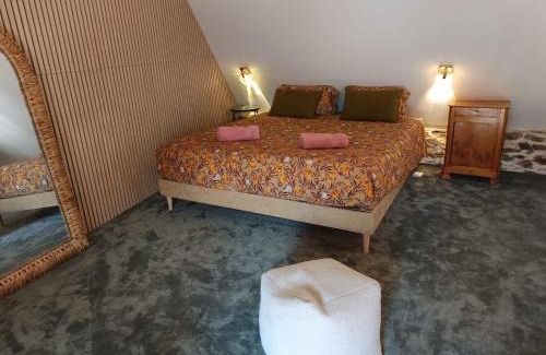 Corseul Cama Y Desayuno | La Ville Es Riez Chambre d'hôtes
