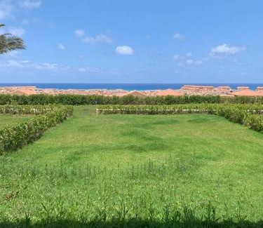 Ad-Dab'ah Chalet De Esquí | La Vista Bay, North Coast - Chalet With Garden