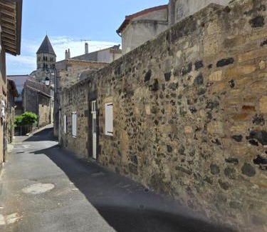 Saint-Saturnin Casa | La Voûte Noble