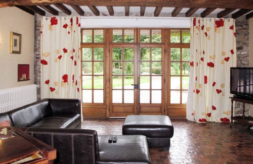 Savigny Casa | La Voisinière no. 2 (HE3L7R0)