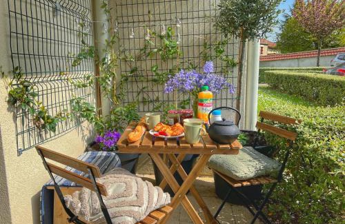 Provins Apartamento | La Voulzie Appartement - Proche centre avec parking privé