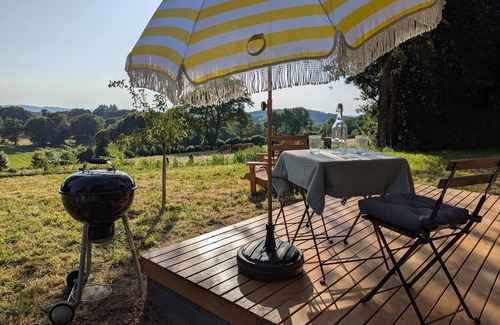 Senaillac-Latronquiere Casa | La Vue en Rose by Tiny Away