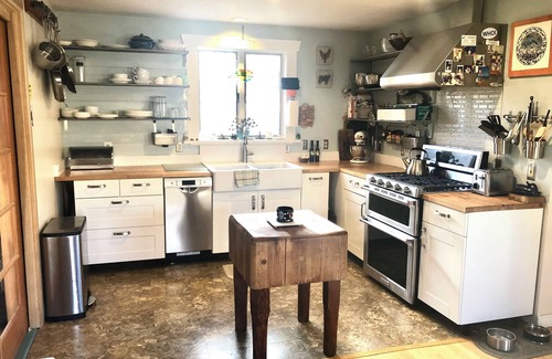 Vineyard Haven Casa | Labor Day September escape with Car Ferry tickets Aug 30th to Sept 6th!
