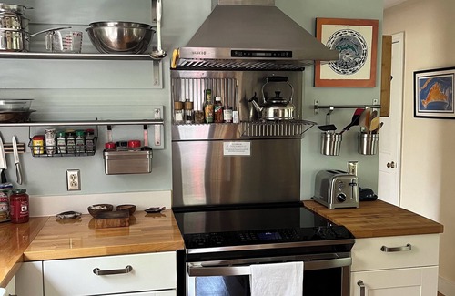 Vineyard Haven Casa | Labor Day September escape with Car Ferry tickets Aug 30th to Sept 6th!