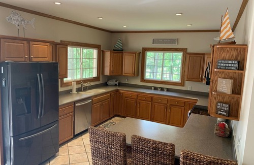 Henrico Casa | LABOR DAY SPECIAL- 3 Living spaces w/3 full Kitchens & a sandy beach