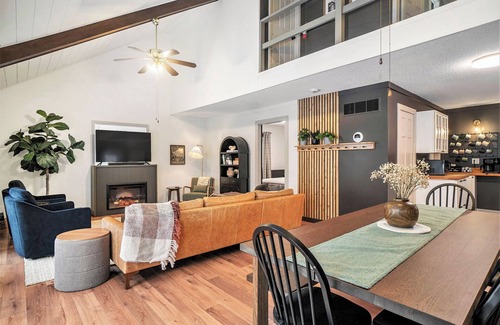 Boyne Falls Chalet De Esquí | Cozy getaway, family FUN! 4 Private Bedrooms, Hot Tub, Game room