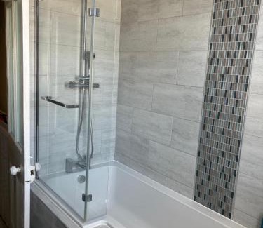 Portsmouth Apartamento | Laburnum - 2 bedroom - Sleeps 6, Outside Space, Free Parking