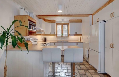 Potton Chalet De Esquí | Lac Memphremagog Waterfront - Spa - Le Mimosa
